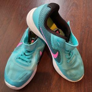 Girls Nike sneakers